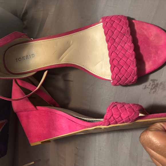 Torrid pink wedges size 12w - Picture 2 of 3